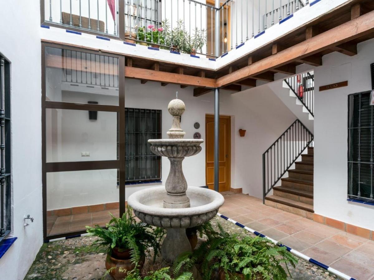 Апартаменты Holi-Rent Santa Marina Севилья Экстерьер фото